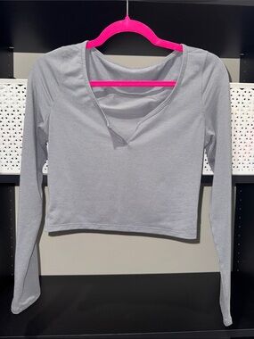 lululemon athletica Light Gray Long Sleeve Cropped V-Neck Top